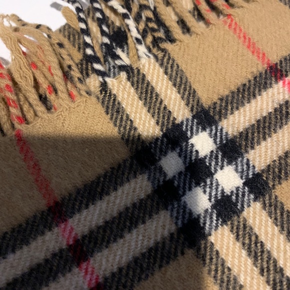 Burberry check scarf - Picture 2 of 3